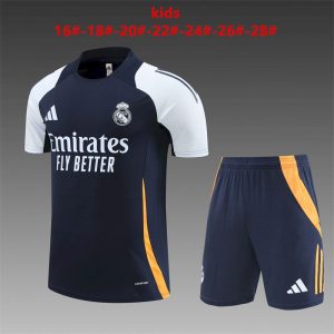 Camiseta de entrenamiento del Real Madrid para niños + pantalón corto 14001 2024/25