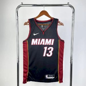 Camiseta negra del equipo Bam Adebayo para hombre