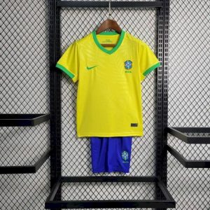 Kit infantil de local de Brasil 2023/24