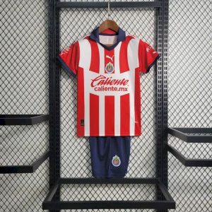 Kit infantil de local de Chivas 2023/24
