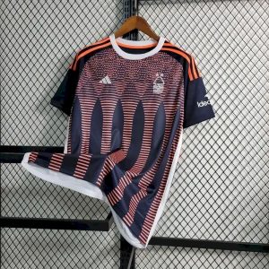 Tercera camiseta del Nottingham Forest 2023/24