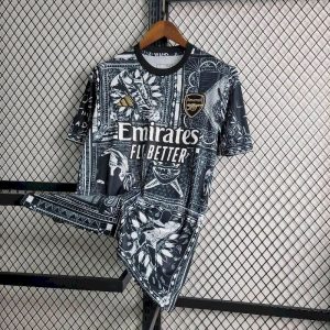Camiseta prepartido estilo urbano del Arsenal 2023/24