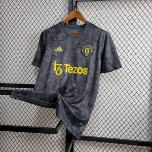 Camiseta de la edición compartida del Manchester United 2024/25