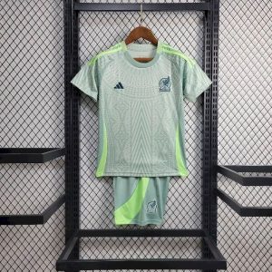 Kit de visitante para niños de México 2023/24