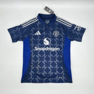 Camiseta de visitante del Manchester United 2024/25