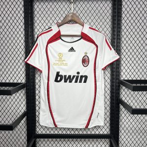 Camiseta retro de visitante del AC Milan 2006/07
