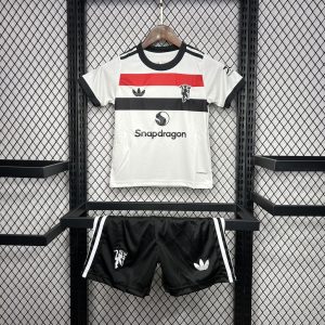 Tercera equipación infantil del Manchester United 2024/25