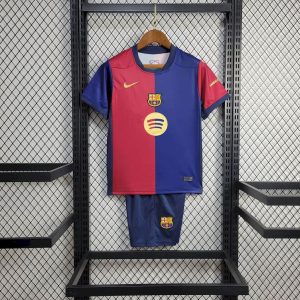 Kit infantil de local del Barcelona 2024/25