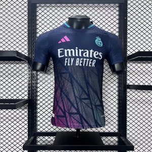 Camiseta neón del Real Madrid versión jugador 2024/25