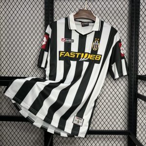 Camiseta retro local de la Juventus 2001/02