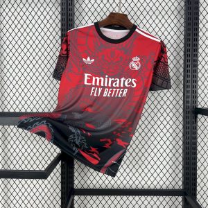 Camiseta del dragón rojo y negro del Real Madrid 2024/25