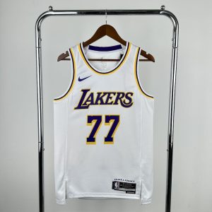 Edición de la Asociación de Los Ángeles Lakers DONCIC#77 2023/24