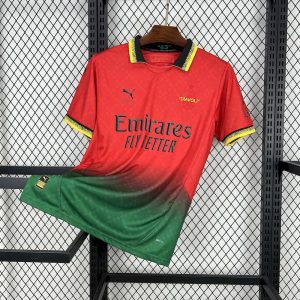 Camiseta roja de marca compartida del AC Milan 2025/26