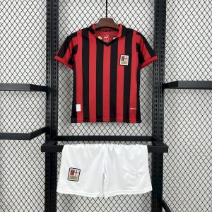 Kit infantil edición 125 aniversario del AC Milan 2024/25