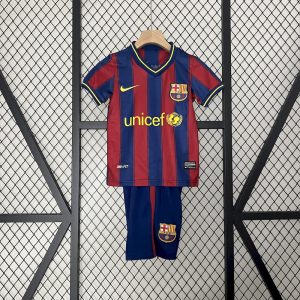 Camiseta y pantalones cortos retro del Barcelona Home para niños 2009/10
