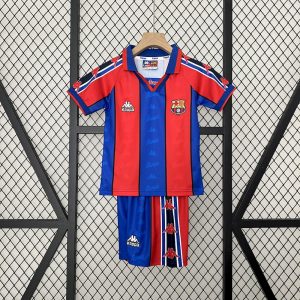 Camiseta y pantalones cortos retro del Barcelona Home para niños 1995/97