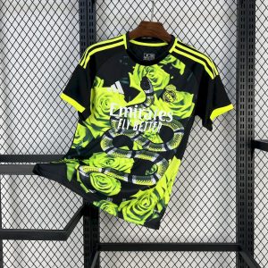 Camiseta verde hoja de bambú rosa del Real Madrid 2025/26