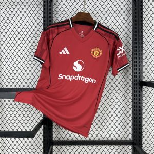 Camiseta de local del Manchester United 2025/26