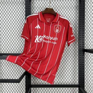 Camiseta de local del Nottingham Forest 2025/26