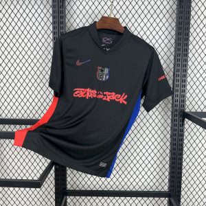 Camiseta de visitante del Barcelona, edición Travis Scott 2024/25