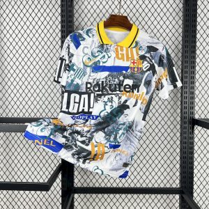 Camiseta con el grafiti del Barcelona Glory 2025/26