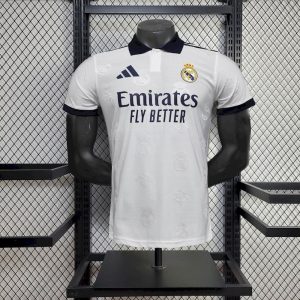 Camiseta edición especial blanca del Real Madrid versión jugador 2025/26