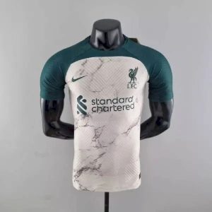 Versión especial del jugador de la camiseta del Liverpool 2022/23