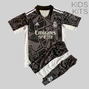 Kit de portero infantil del Real Madrid 2022/23