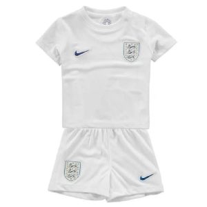 Kit local infantil de Inglaterra 2022