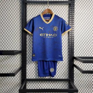 Kit infantil edición especial azul del Manchester City 2023/24