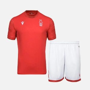 Kit infantil de local del Nottingham Forest 2022/23