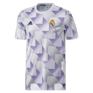 Camiseta prepartido del Real Madrid 2022/23