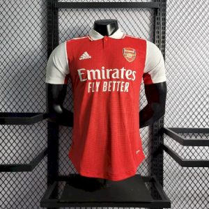 Versión del jugador de la camiseta local del Arsenal 2022/23